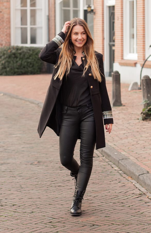 Lynn Waterfall Top Zwart – shoparchief — foto 6