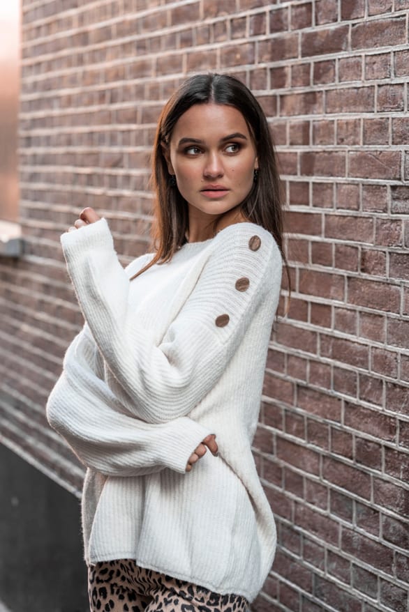 Silva Button Sweater Creme – shoparchief