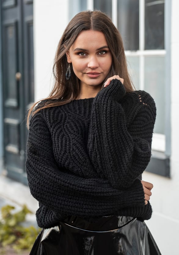 Yara Sweater Black – shoparchief — foto 2