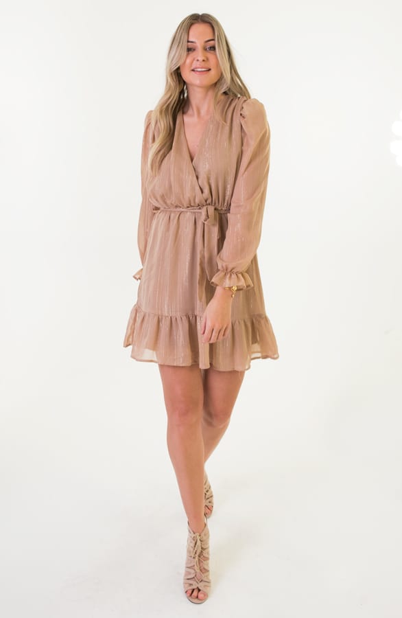 Miranda Omslag Ruches Jurk Camel – shoparchief — foto 2