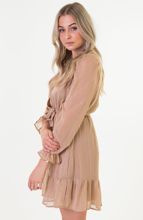 Miranda Omslag Ruches Jurk Camel – shoparchief — foto 4