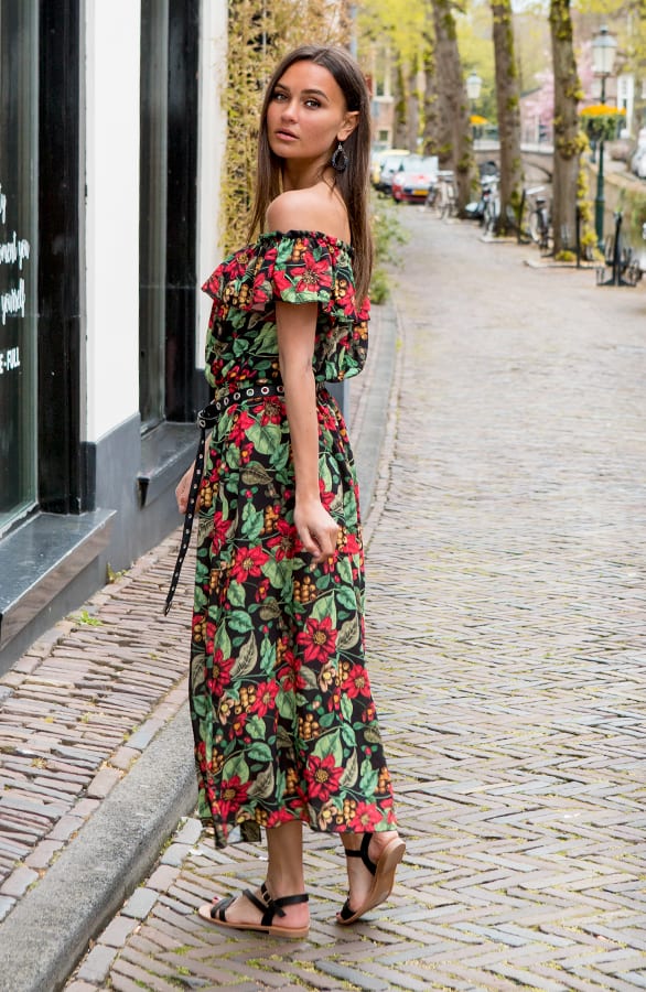 Off Shoulder Jurk Linde Zwart – shoparchief — foto 2