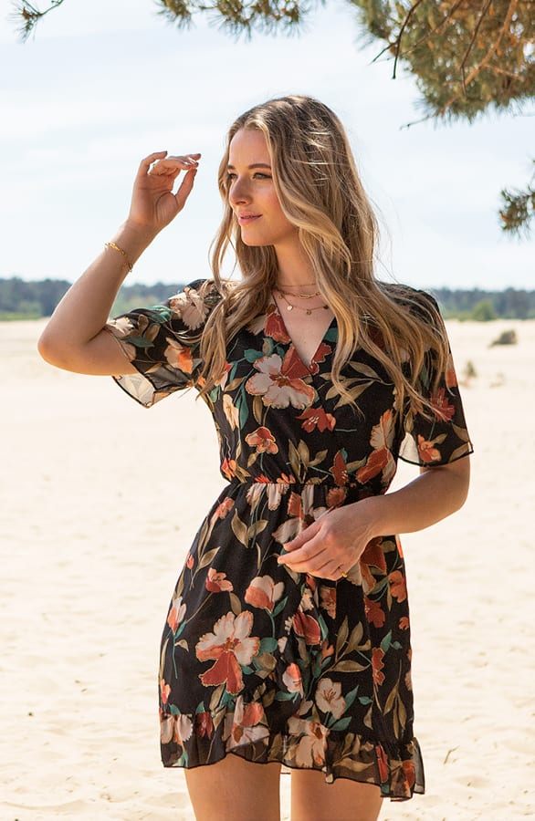 Bloemen Jurk Sadie Zwart – shoparchief — foto 3