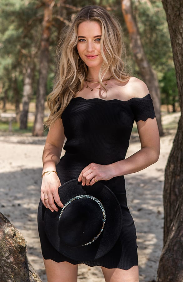 Off Shoulder Jurk Sophia Zwart – shoparchief