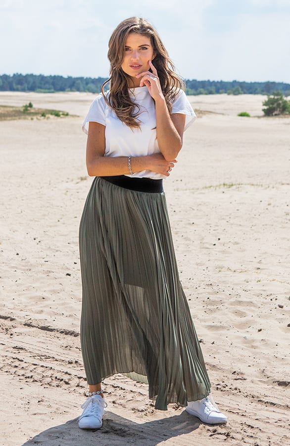 Mae Skirt Army – shoparchief — foto 5