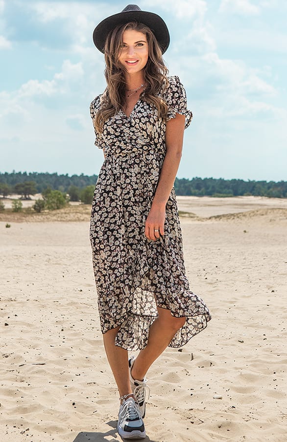 Midi Bloemen Jurk Hailey Zwart Wit – shoparchief