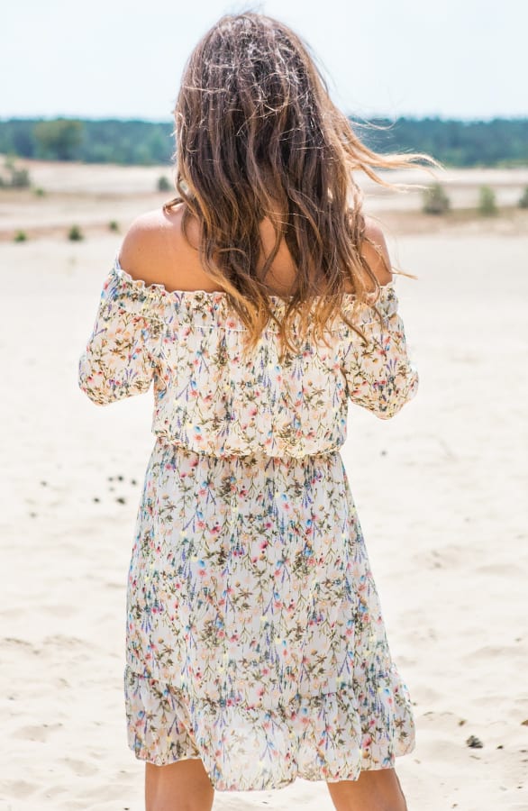 Off Shoulder Bloemen Jurk Myra Creme – shoparchief — foto 3