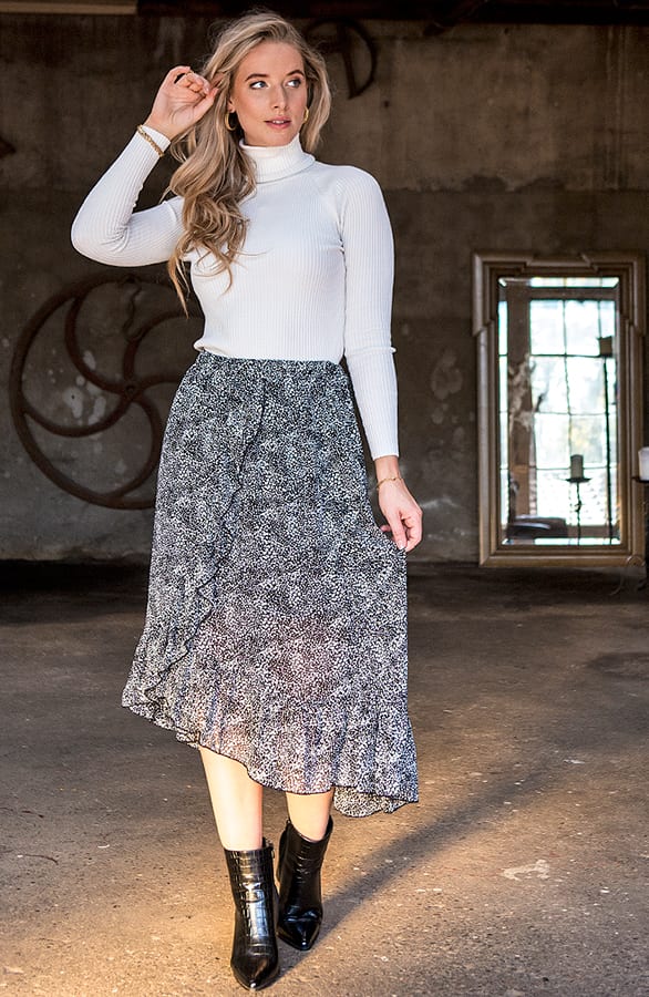 Bloemen Ruffle Rok Sophia Zwart Wit Deluxe – shoparchief — foto 2
