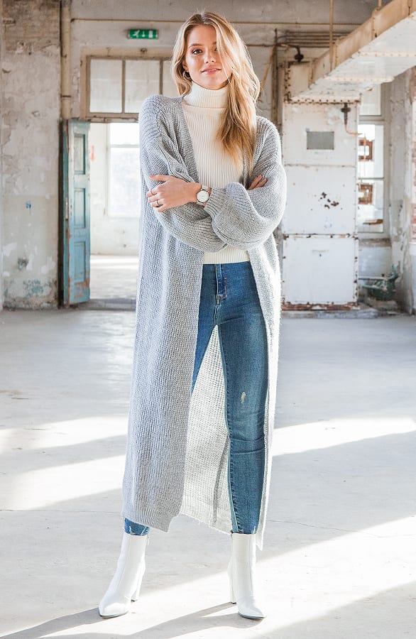 Gebreid Vest Lang Mila Lichtgrijs – shoparchief
