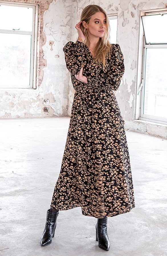 Maxi Bloemen Jurk Zoey Camel – shoparchief — foto 2