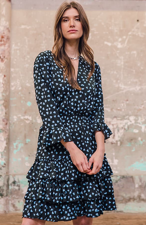 Hartjes Laagjes Jurk Zwart Blauw – shoparchief — foto 2