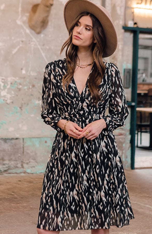 Jurk Met Panterprint Fiona Zwart – shoparchief — foto 2