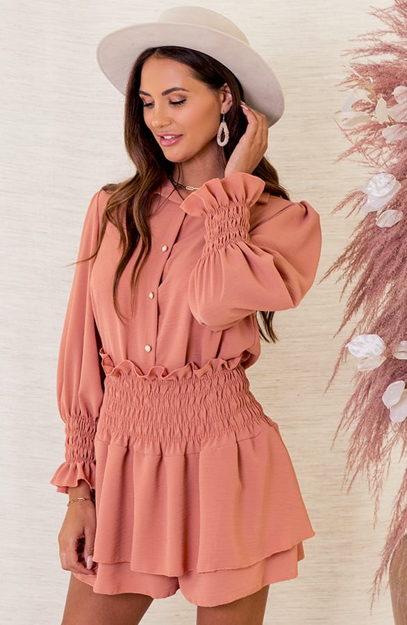 Parel Knopen Blouse Khloe Peach – shoparchief