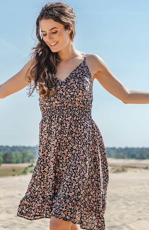 Bloemen Spaghetti Jurk Jacky Kort – shoparchief — foto 7