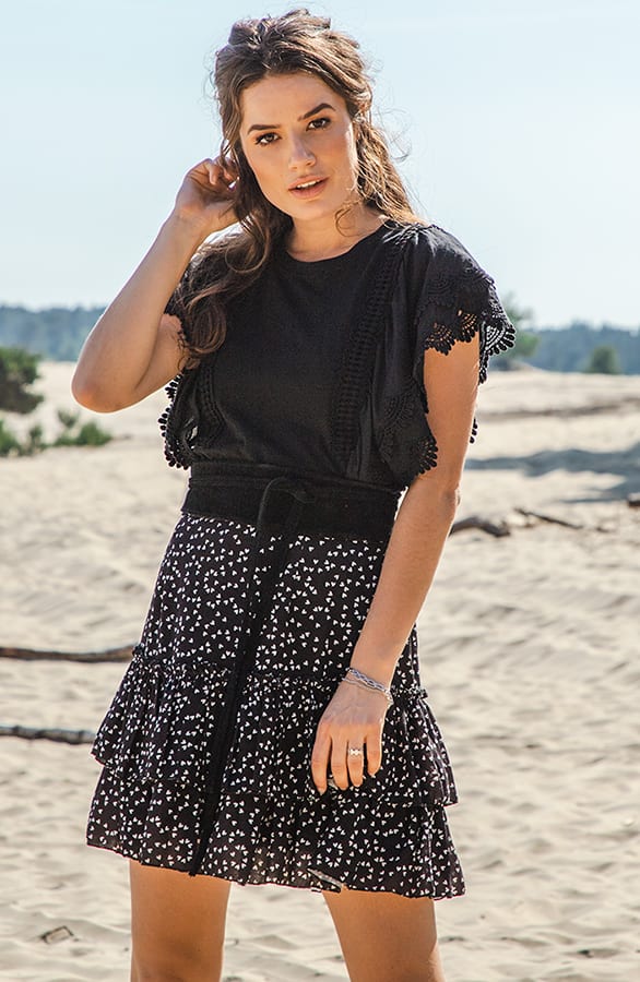 Broderie Ruffle Top Elze Zwart – shoparchief