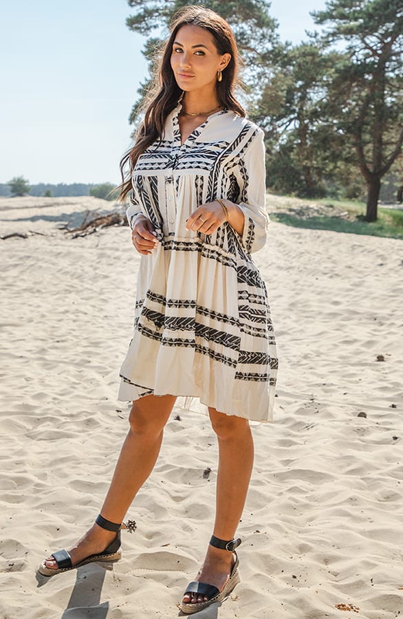 Kelim Tuniek Evy Wit Zwart – shoparchief — foto 4