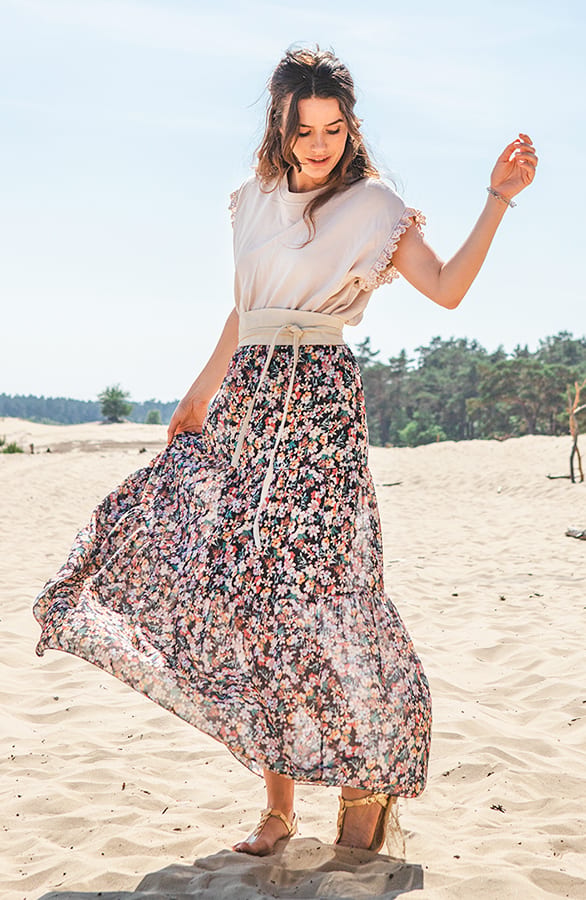 Maxi Bloemen Rok Tess Zwart – shoparchief — foto 2