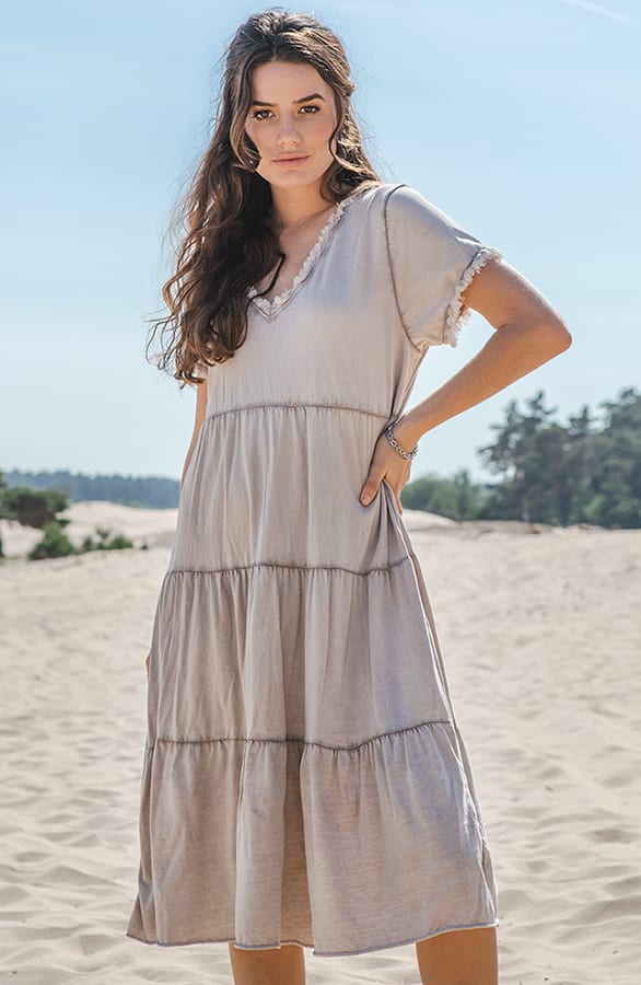 Washed Laagjes Jurk Jazzy Taupe – shoparchief