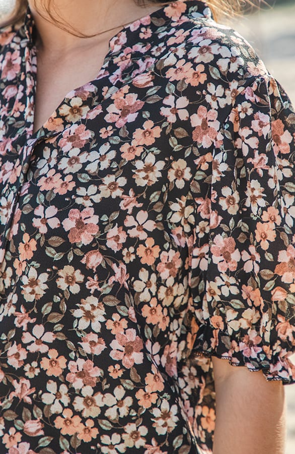 Floral Knopen Blouse Yvon Zwart – shoparchief — foto 3