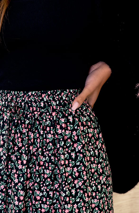 Bloemen Maxi Rok Jula Zwart Roze – shoparchief — foto 6