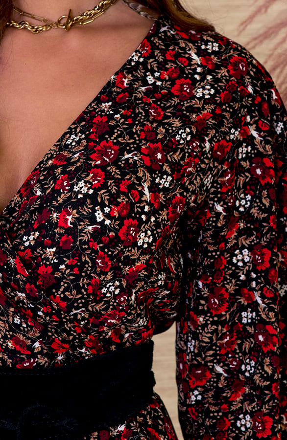 Ruches Jurk Met Bloemen Lola Rood – shoparchief — foto 5