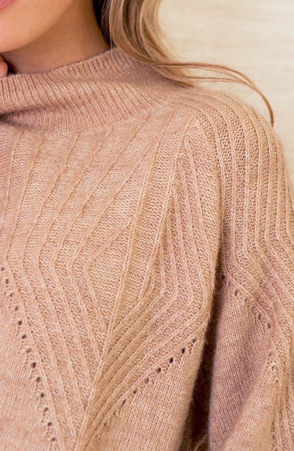 Zacht Gebreide Comfy Trui Met Col Victoria Camel – shoparchief — foto 4