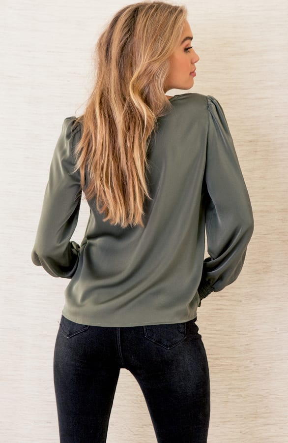 Zijden Blouse Met knopen Myla Army – shoparchief — foto 4