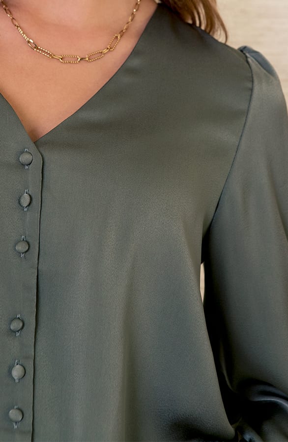 Zijden Blouse Met knopen Myla Army – shoparchief — foto 5