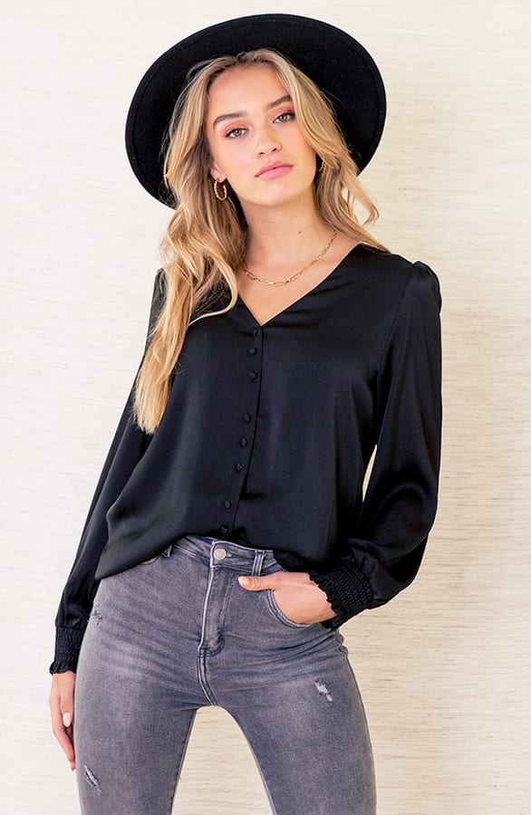 Zijden Blouse Met knopen Myla Zwart – shoparchief