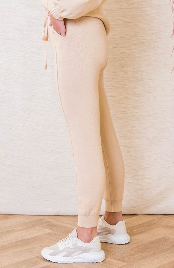 Comfy Jogging Broek katelynn Beige – shoparchief — foto 2