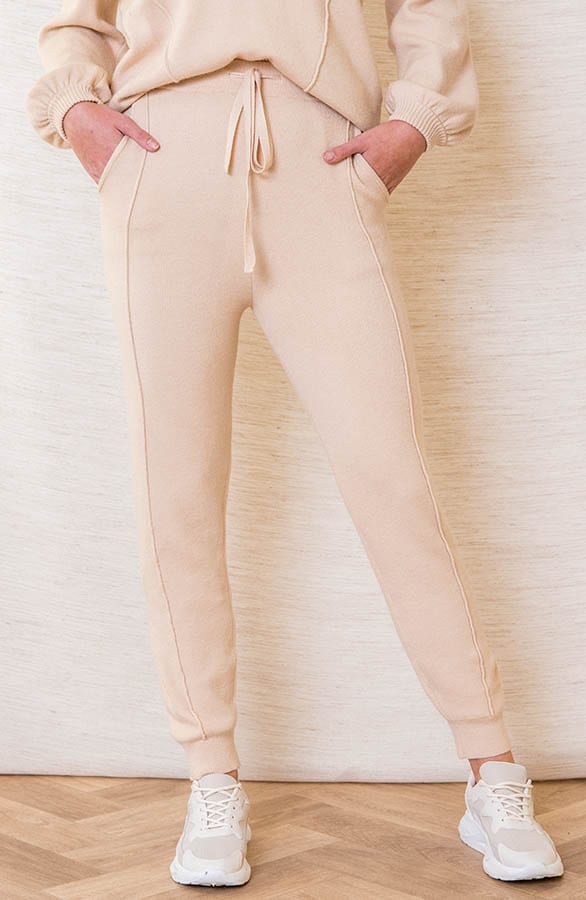 Comfy Jogging Broek katelynn Beige – shoparchief