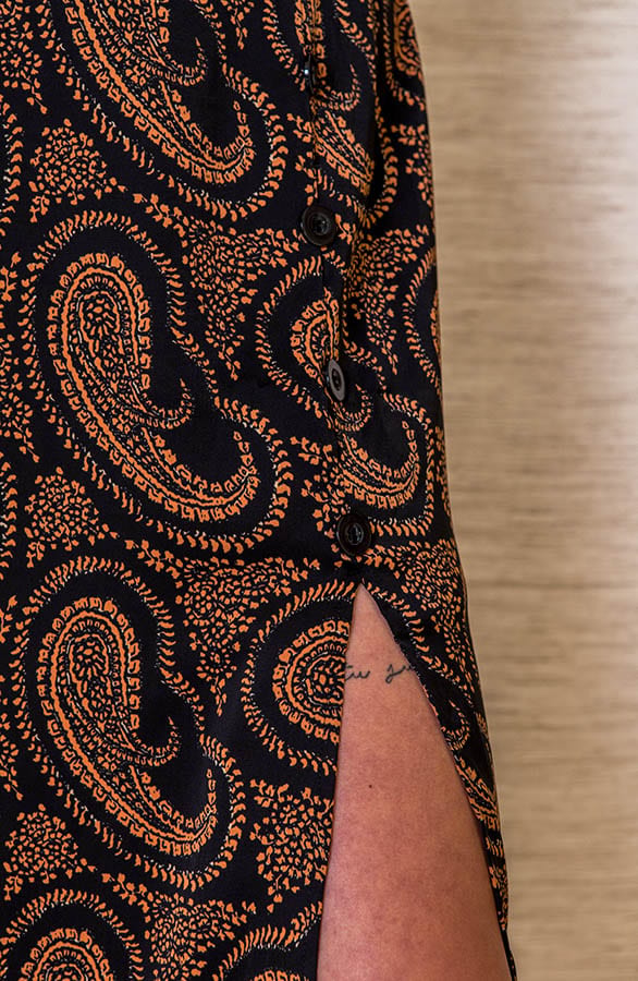 Midi Rok Met Paisley Print Elissa Zwart Cognac – shoparchief — foto 4