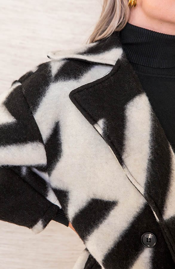 Oversized Long Coat Raven Zwart – shoparchief — foto 2