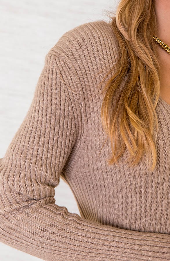 Ribstof Midi V-hals Jurk Dionne Taupe – shoparchief — foto 4