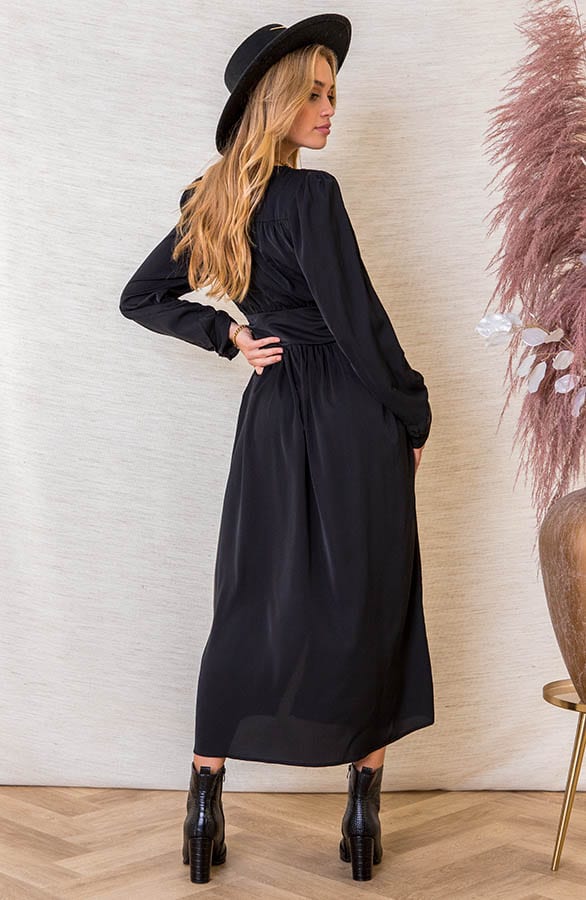 Satijnen Jurk Met Sierknopen Jaida Zwart – shoparchief — foto 3