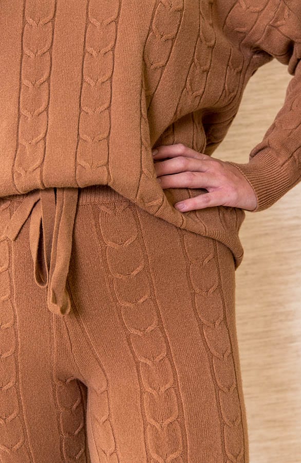 Zachtgebreide Kabelpatroon Broek Janice Cognac – shoparchief — foto 4