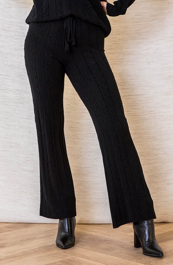 Zachtgebreide Kabelpatroon Broek Janice Zwart – shoparchief