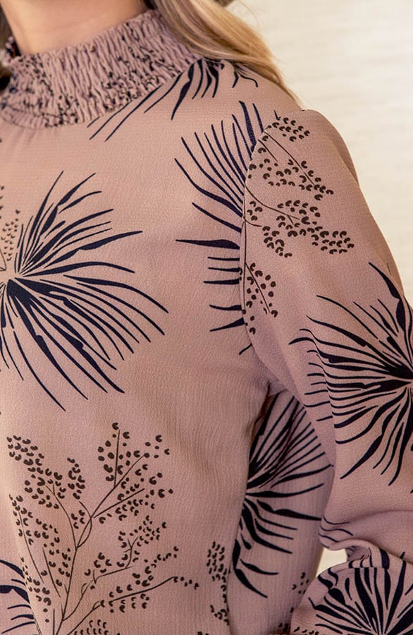Col Blouse Met Bladeren Print Philley Camel – shoparchief — foto 4