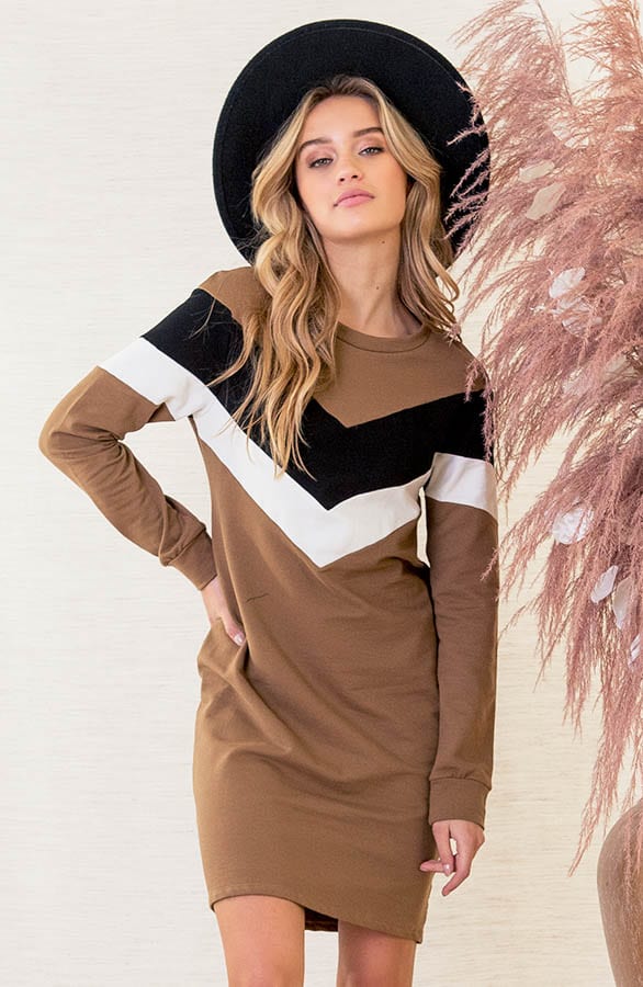 Tuniek Met V Print Lott Camel – shoparchief