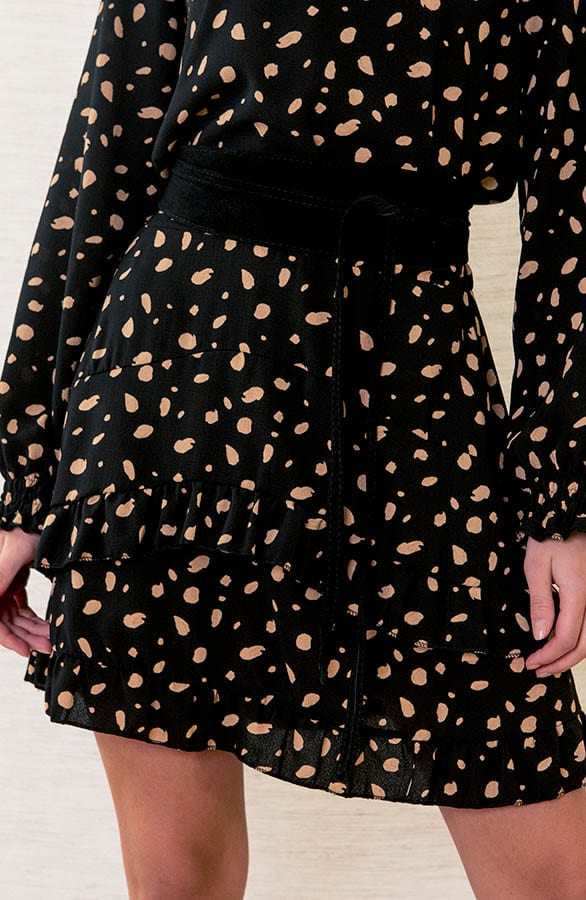 Laagjes Rok Met Stippenprint Chelsey Camel – shoparchief