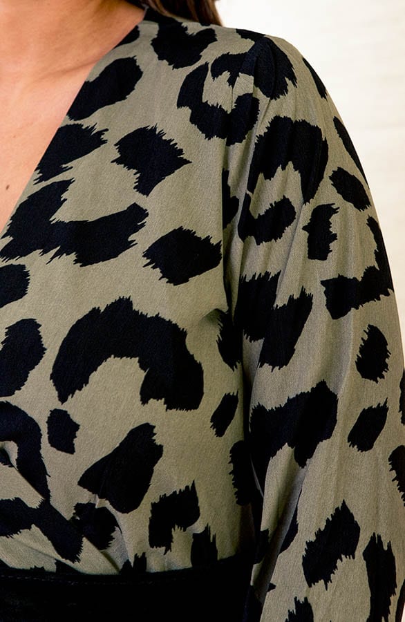 Ruches Panterprint Jurk Ismay Army – shoparchief — foto 5