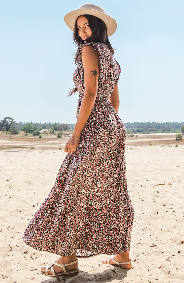 Bloemen Ruffle Jurk Jacky Zwart – shoparchief — foto 2