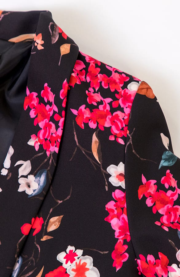Dames Blazer Nore Bloemenprint Zwart – shoparchief — foto 2