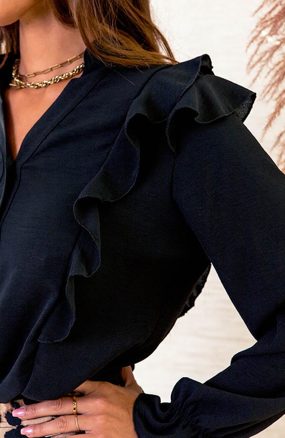 Ruffle Blouse Nafka Zwart – shoparchief — foto 5
