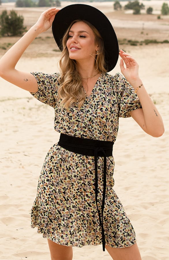 Bloemenprint Strik Jurk Juna Zwart – shoparchief