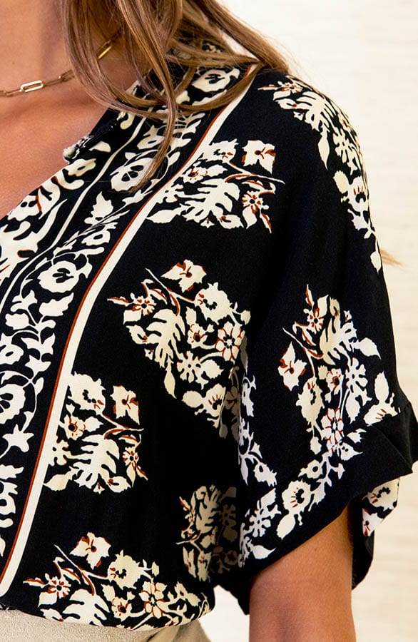 Blouse Jurk Met Print Jasmine Zwart – shoparchief — foto 5