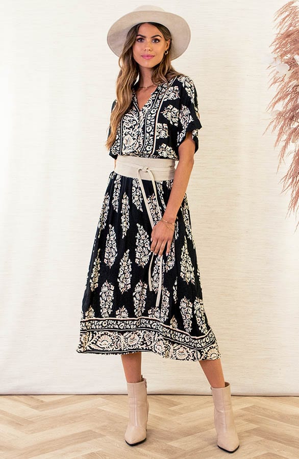 Blouse Jurk Met Print Jasmine Zwart – shoparchief — foto 2