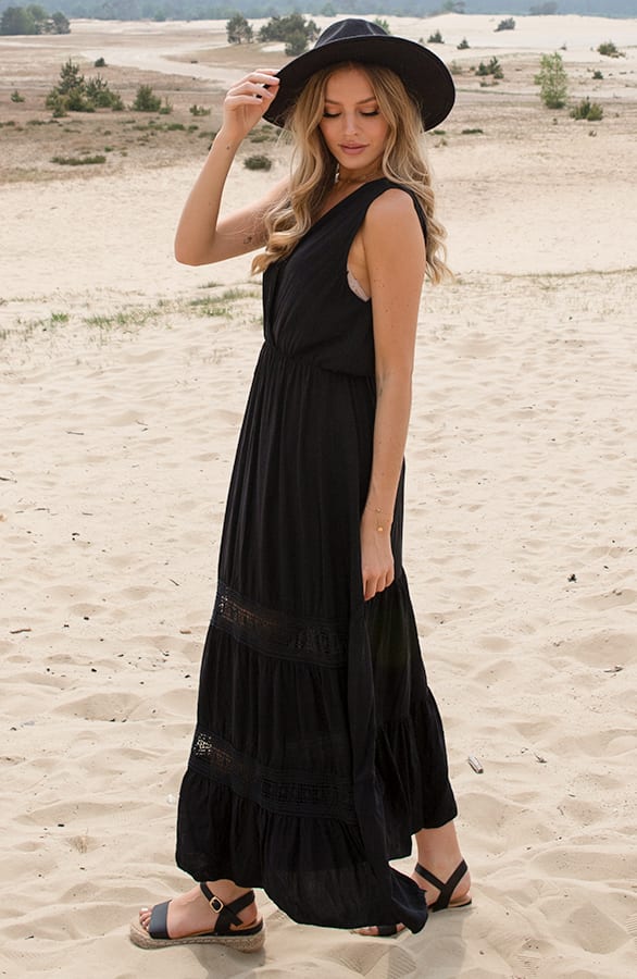 Broderie V-hals Jurk June Zwart – shoparchief — foto 4