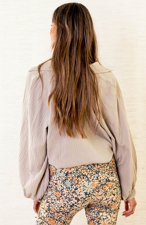 Katoenen Oversized V-hals Blouse Yenthe Beige – shoparchief — foto 4
