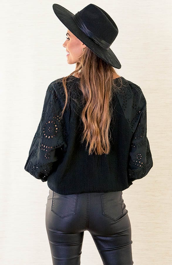 Oversized Embroidery Blouse Faith Zwart – shoparchief — foto 4